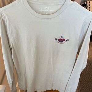 Vineyard Vines Cream Long Sleeve Shirt with Graphic